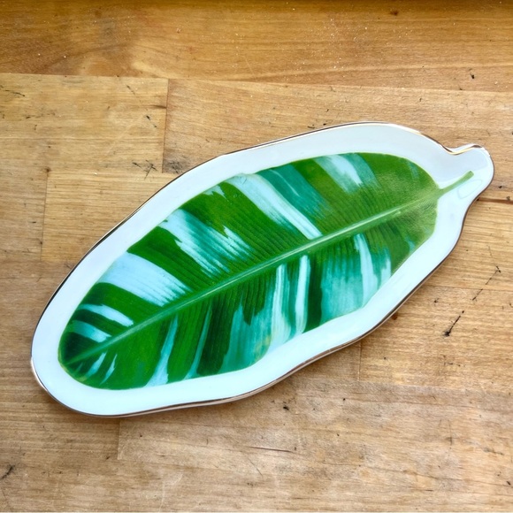 Glass Leaf Tray - Picture 3 of 3